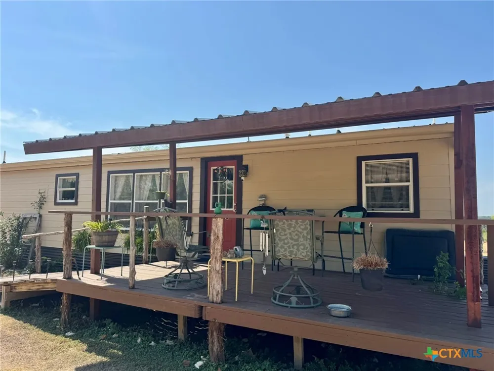 745 S Rocky Trail Lampasas, TX 76550