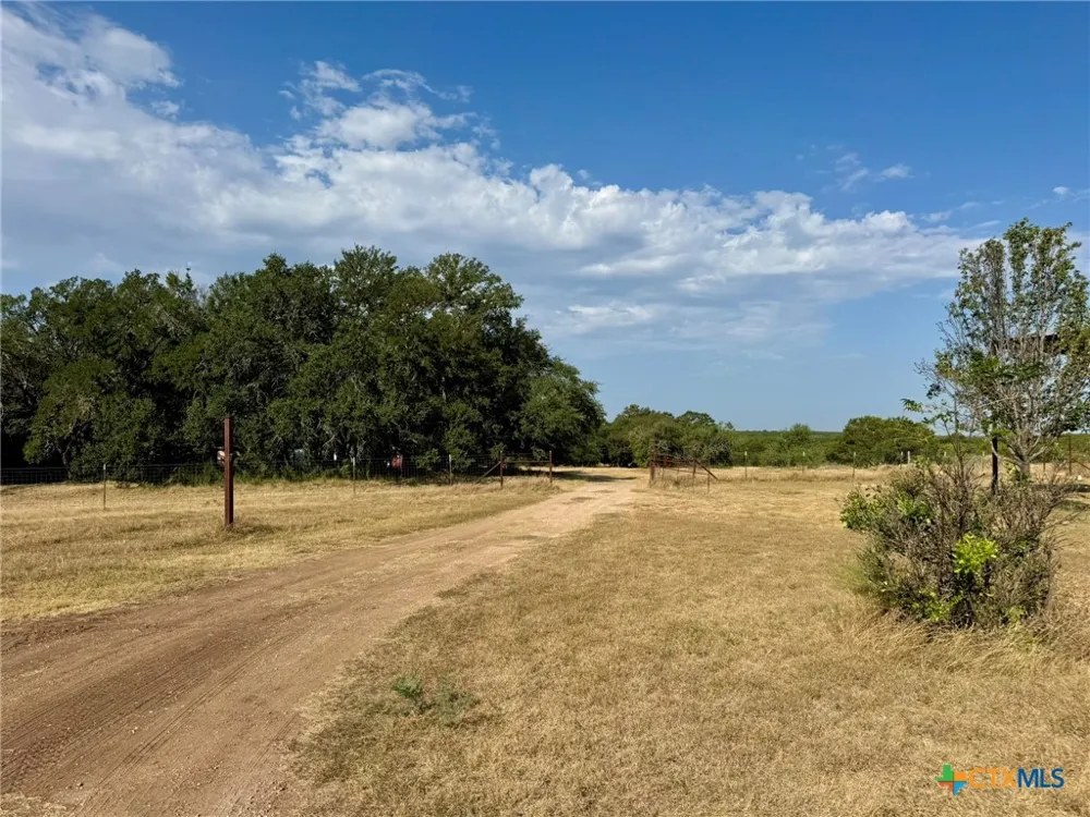 745 S Rocky Trail Lampasas, TX 76550