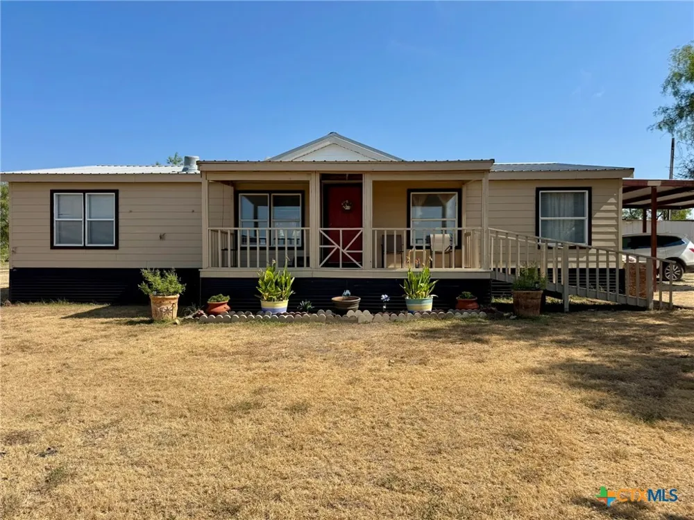 745 S Rocky Trail Lampasas, TX 76550