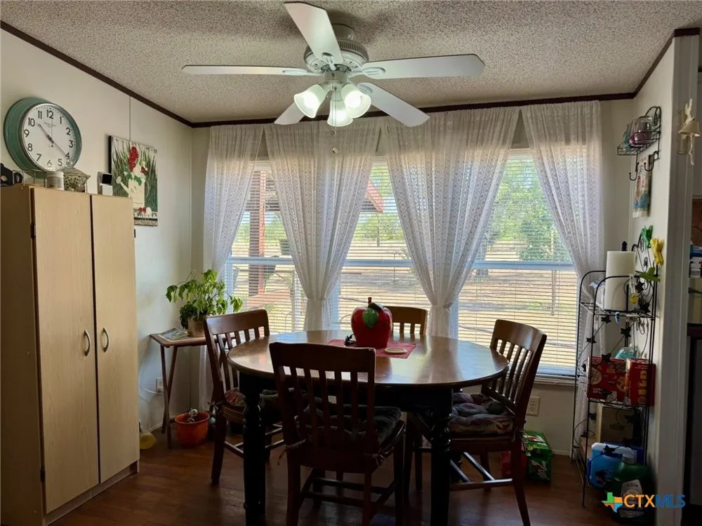 745 S Rocky Trail Lampasas, TX 76550