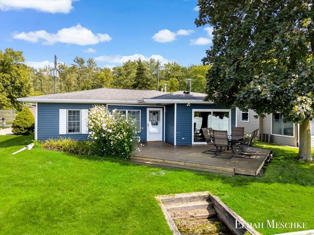 1970 Parker Drive Wayland, MI 49348