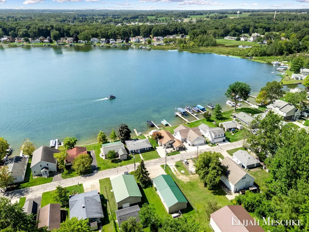 1970 Parker Drive Wayland, MI 49348