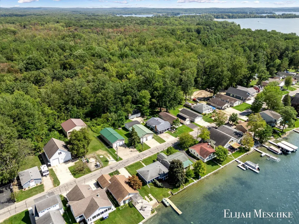 1970 Parker Drive Wayland, MI 49348