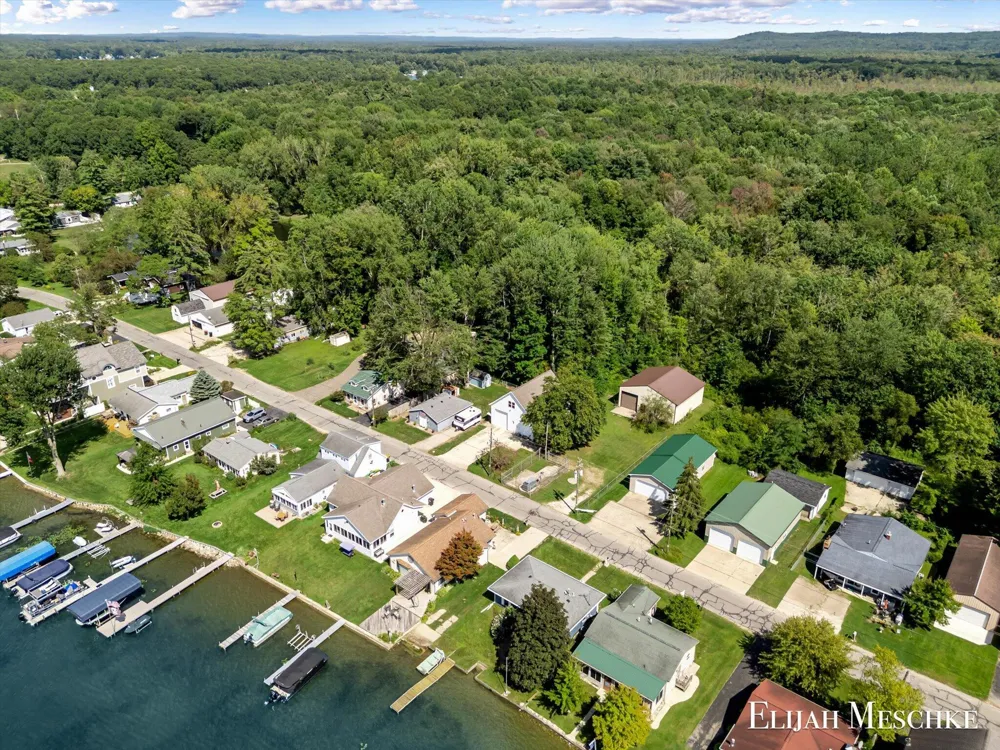 1970 Parker Drive Wayland, MI 49348