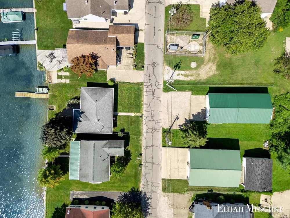 1970 Parker Drive Wayland, MI 49348