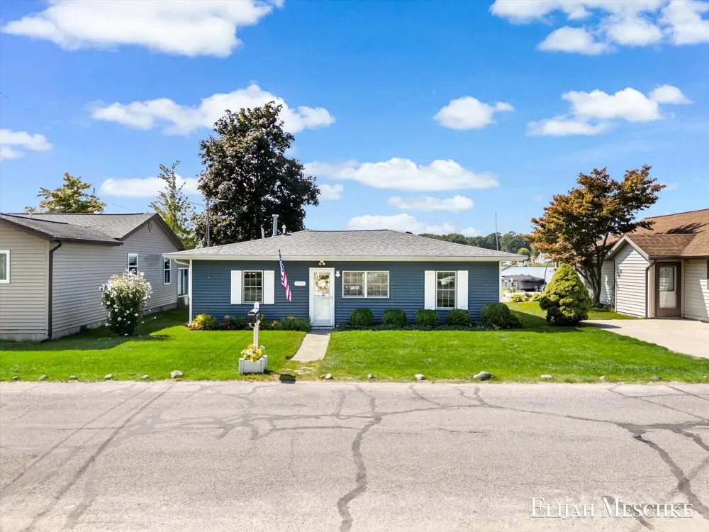 1970 Parker Drive Wayland, MI 49348