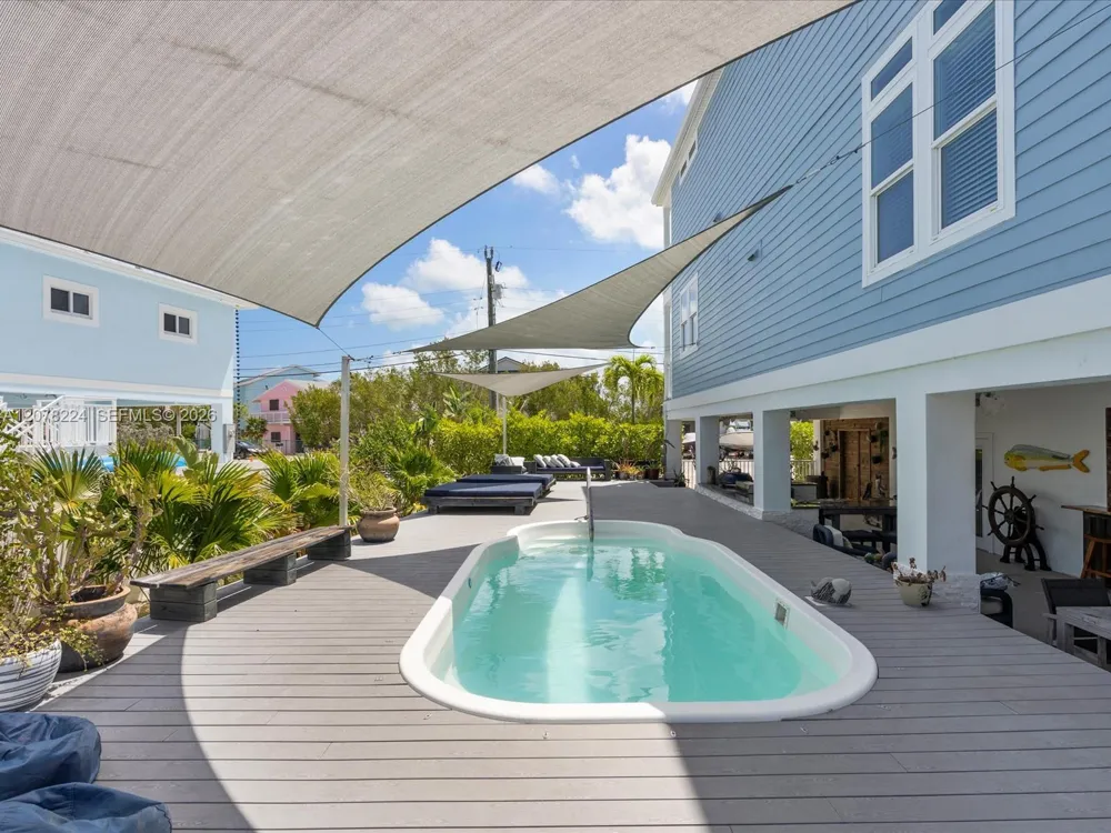 117 La Paloma Rd Key Largo, FL 33037