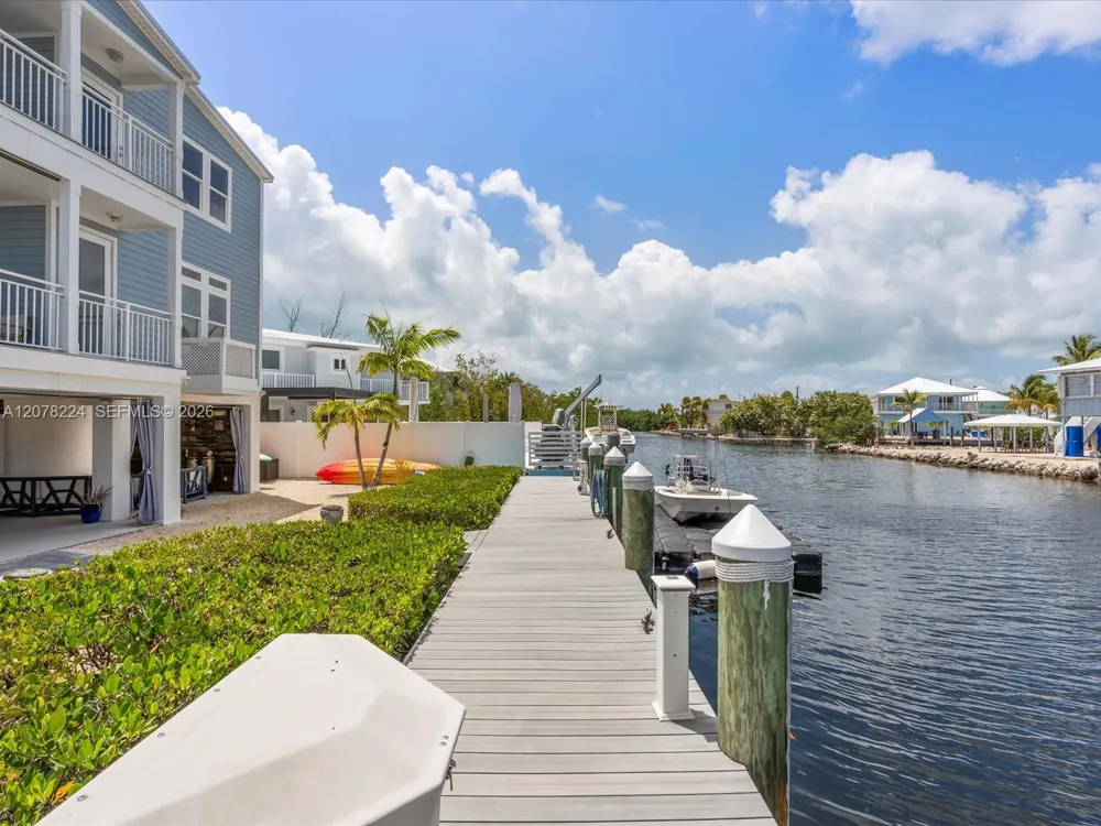 117 La Paloma Rd Key Largo, FL 33037