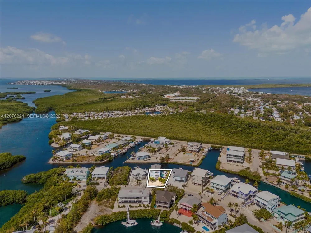 117 La Paloma Rd Key Largo, FL 33037