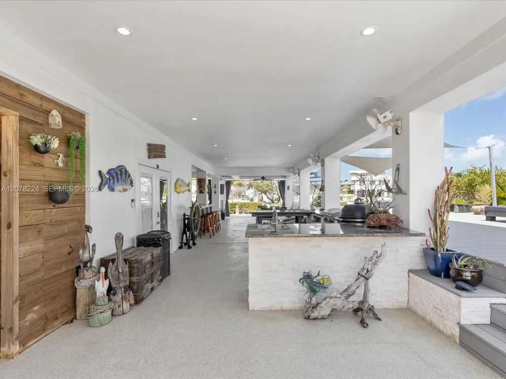117 La Paloma Rd Key Largo, FL 33037