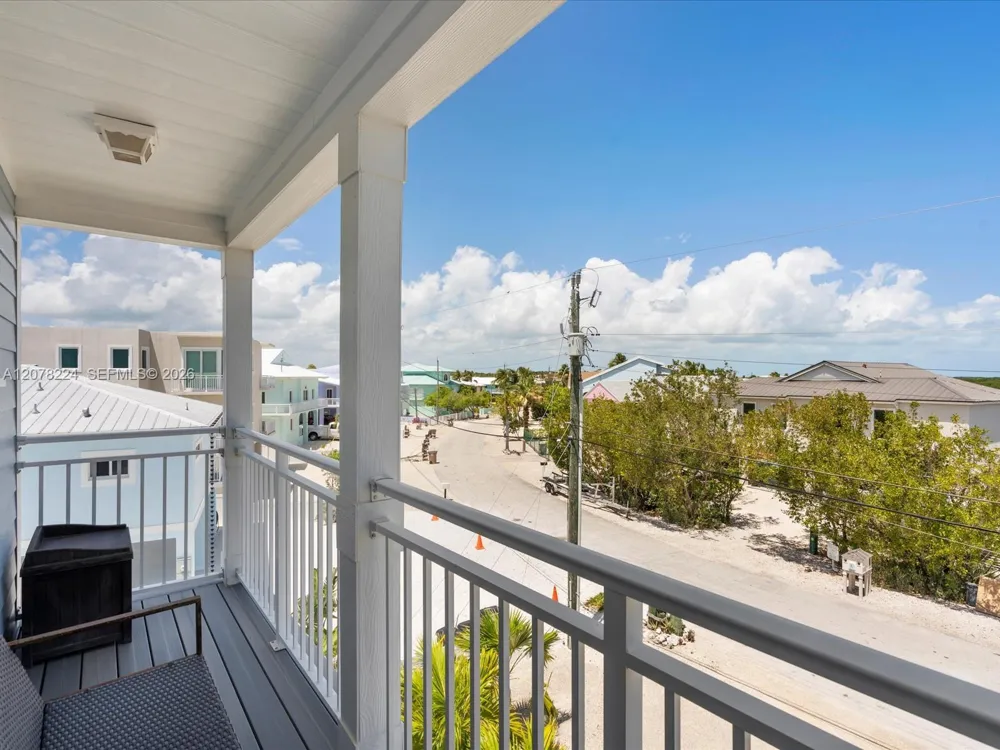117 La Paloma Rd Key Largo, FL 33037