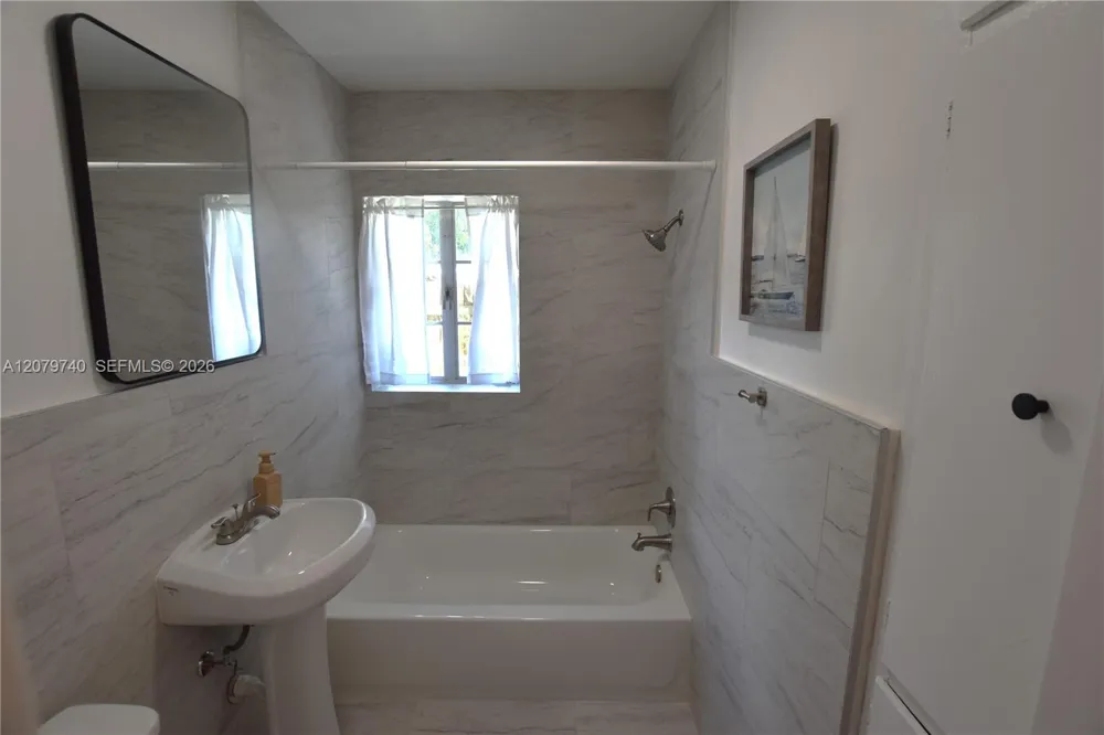 801 SE 4th Street #2 Boynton Beach, FL 33435