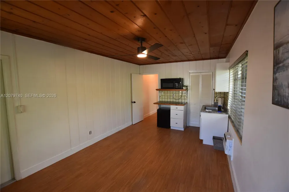 801 SE 4th Street #2 Boynton Beach, FL 33435