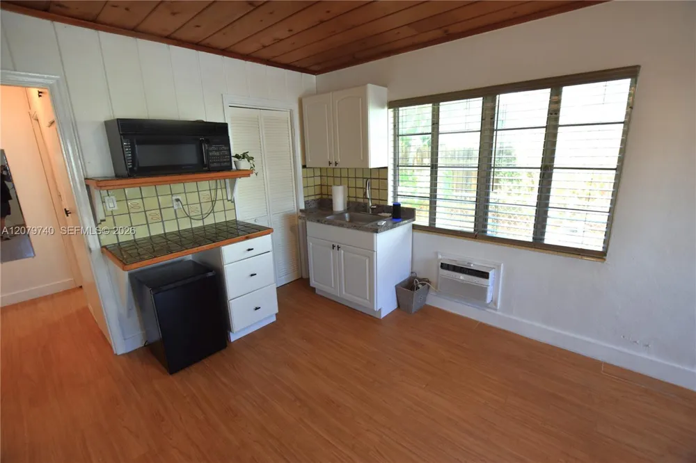 801 SE 4th Street #2 Boynton Beach, FL 33435
