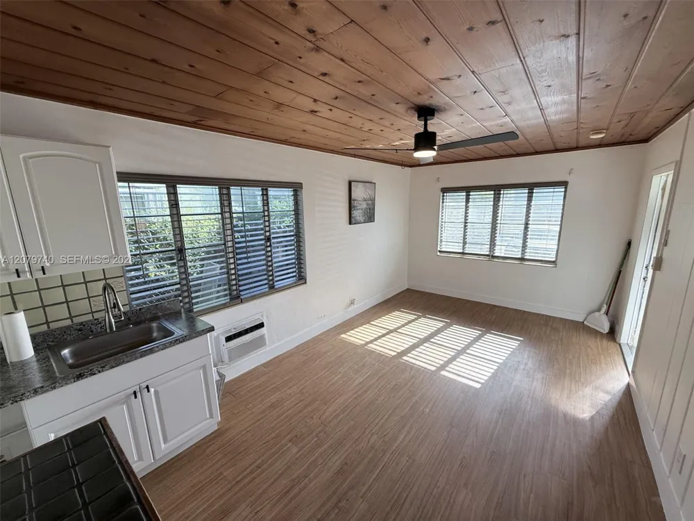 801 SE 4th Street #2 Boynton Beach, FL 33435