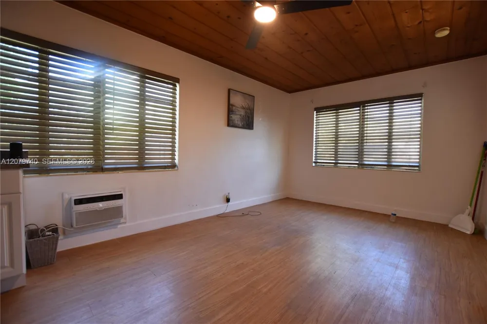 801 SE 4th Street #2 Boynton Beach, FL 33435