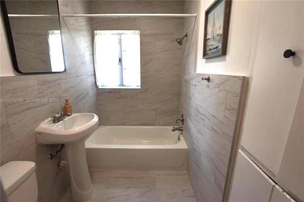 801 SE 4th Street #2 Boynton Beach, FL 33435