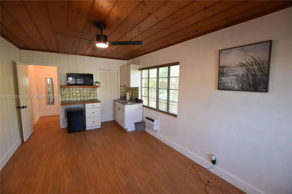 801 SE 4th Street #2 Boynton Beach, FL 33435