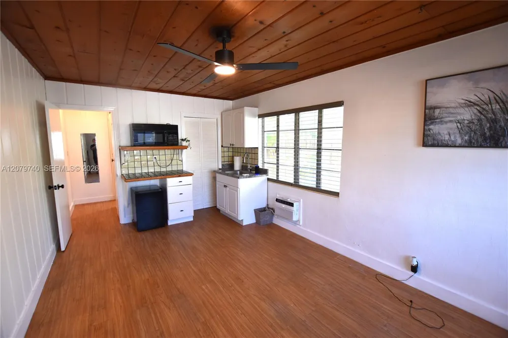 801 SE 4th Street #2 Boynton Beach, FL 33435