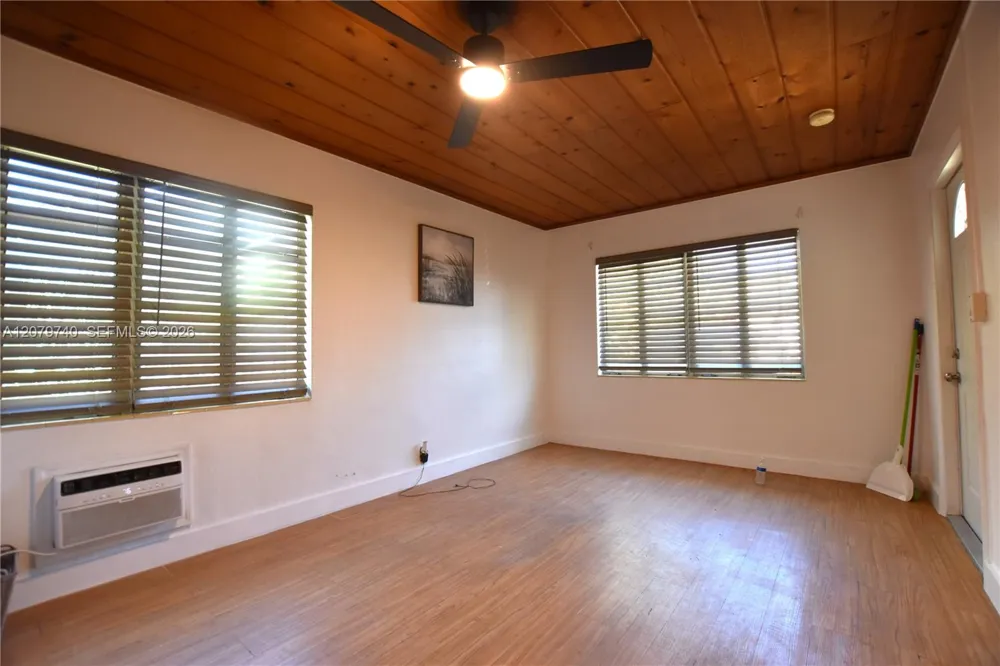 801 SE 4th Street #2 Boynton Beach, FL 33435