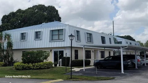 161 SE Village Dr #161