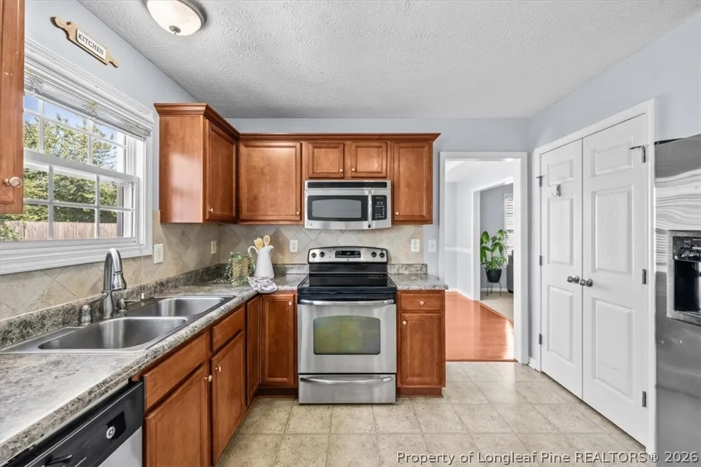 156 Lochwood Drive Raeford, NC 28376