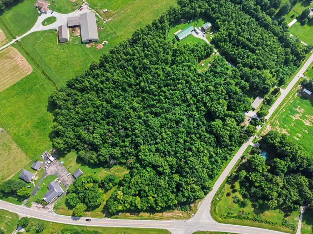 8 Greenbush East Road Green, OH 45154