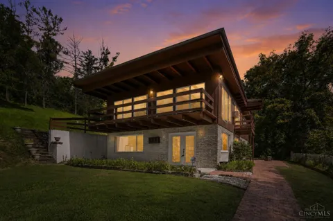 5633 Happy Hollow Road