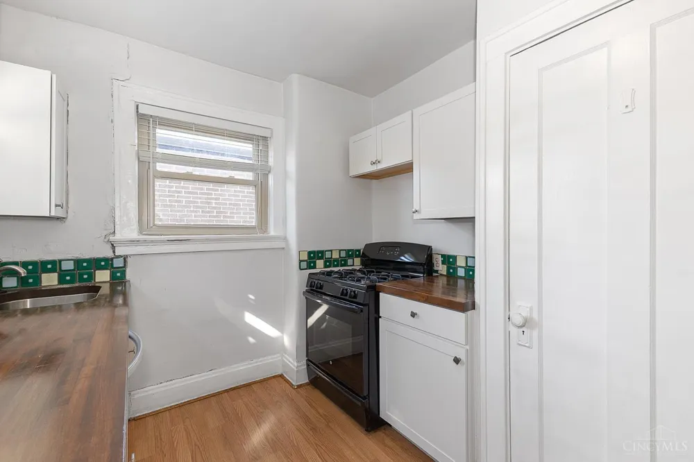 3096 Madison Road #9 Cincinnati, OH 45209