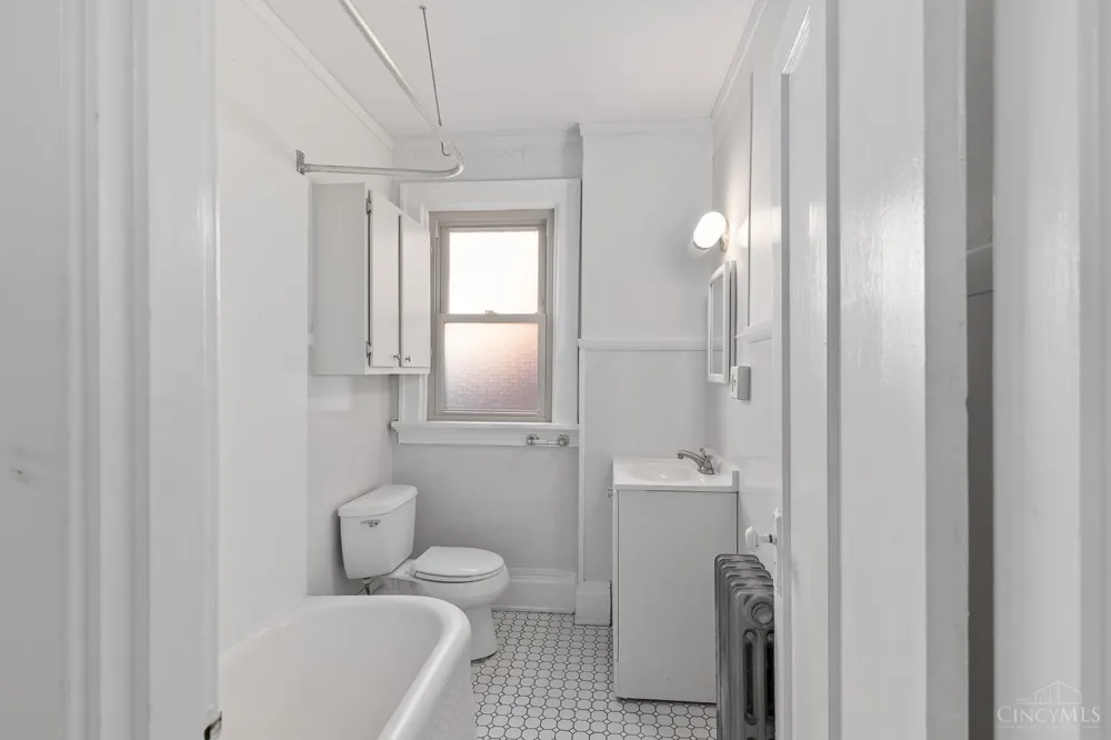 3096 Madison Road #9 Cincinnati, OH 45209