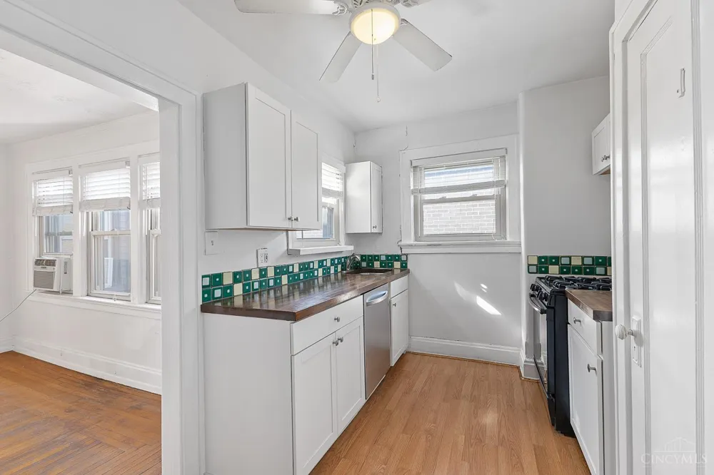 3096 Madison Road #9 Cincinnati, OH 45209