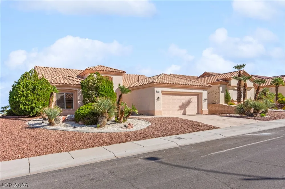 10701 Back Plains Drive Las Vegas, NV 89134