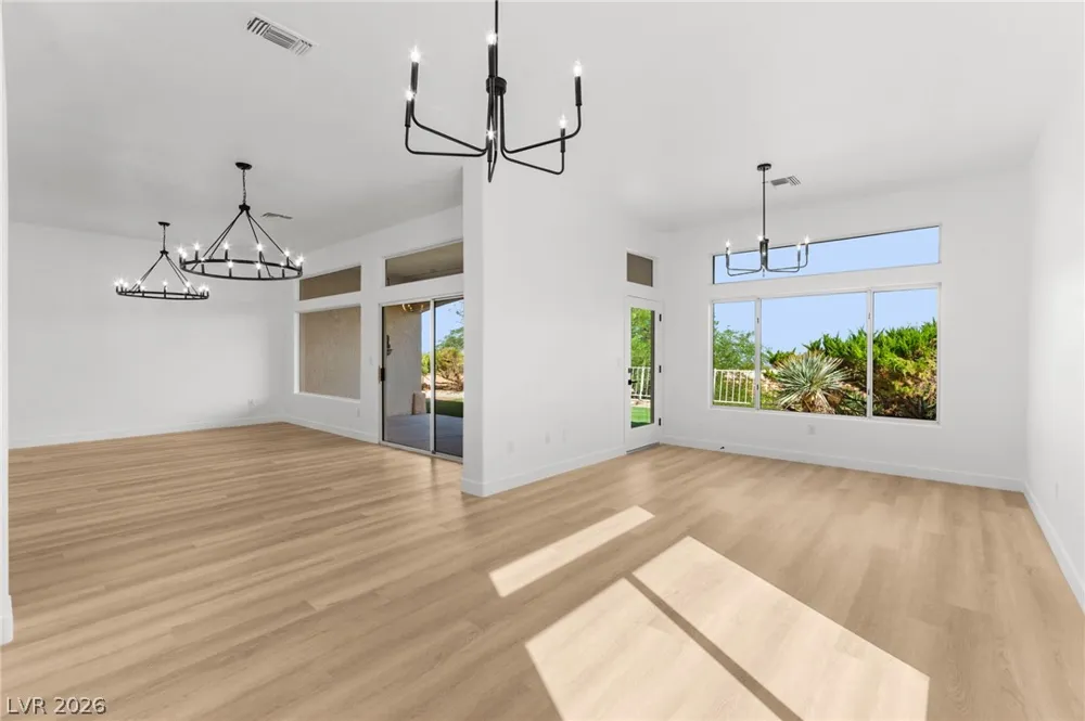 10701 Back Plains Drive Las Vegas, NV 89134