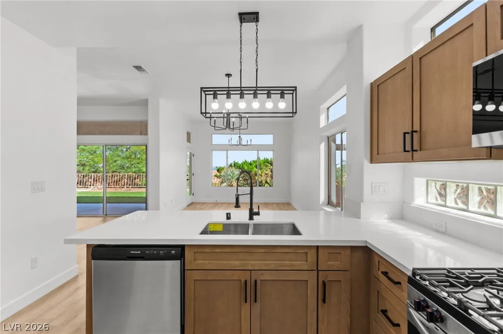 10701 Back Plains Drive Las Vegas, NV 89134
