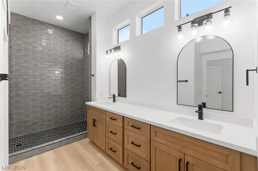 10701 Back Plains Drive Las Vegas, NV 89134