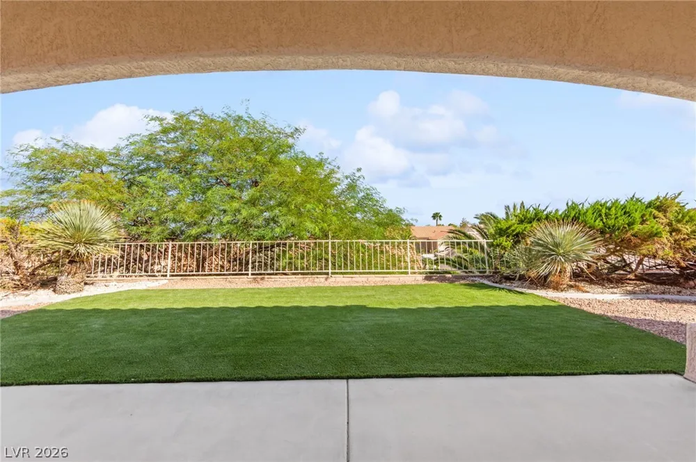 10701 Back Plains Drive Las Vegas, NV 89134