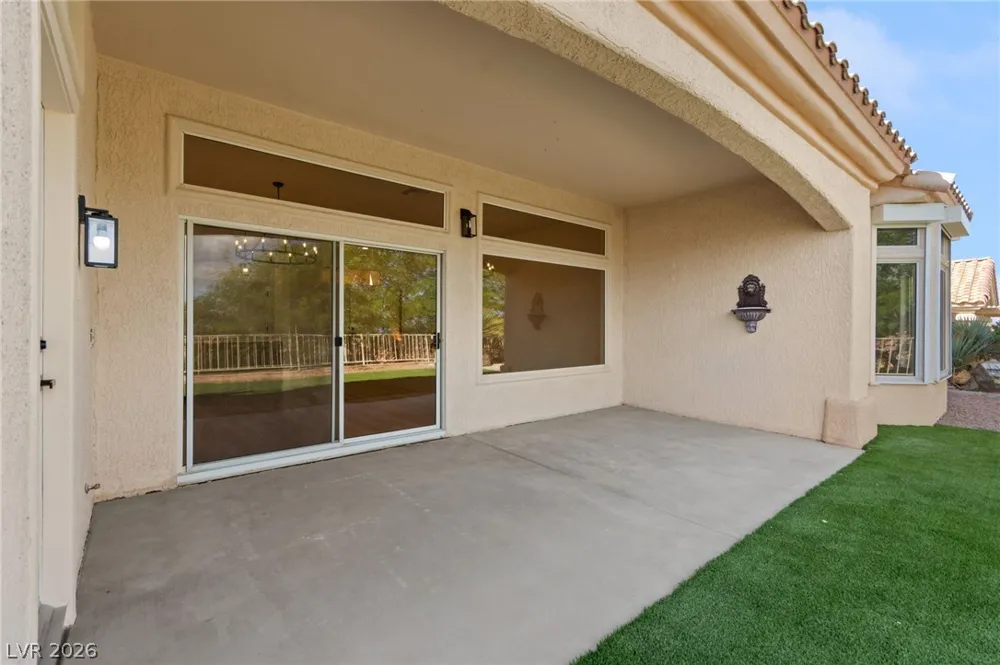 10701 Back Plains Drive Las Vegas, NV 89134