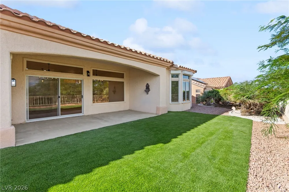 10701 Back Plains Drive Las Vegas, NV 89134
