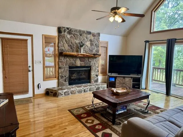 36 Dwaynes Trail Murphy, NC 28906