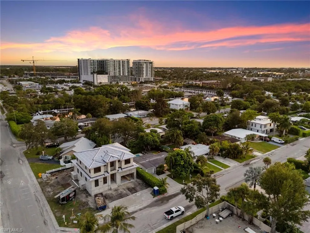 2160 Holiday Lane Naples, FL 34104
