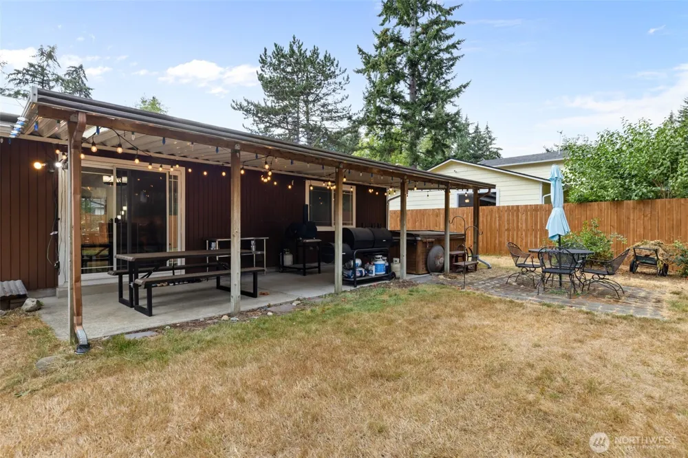 6009 190th Avenue E Lake Tapps, WA 98391
