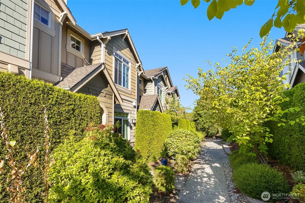13914 North Pointe Circle #C Mill Creek, WA 98012