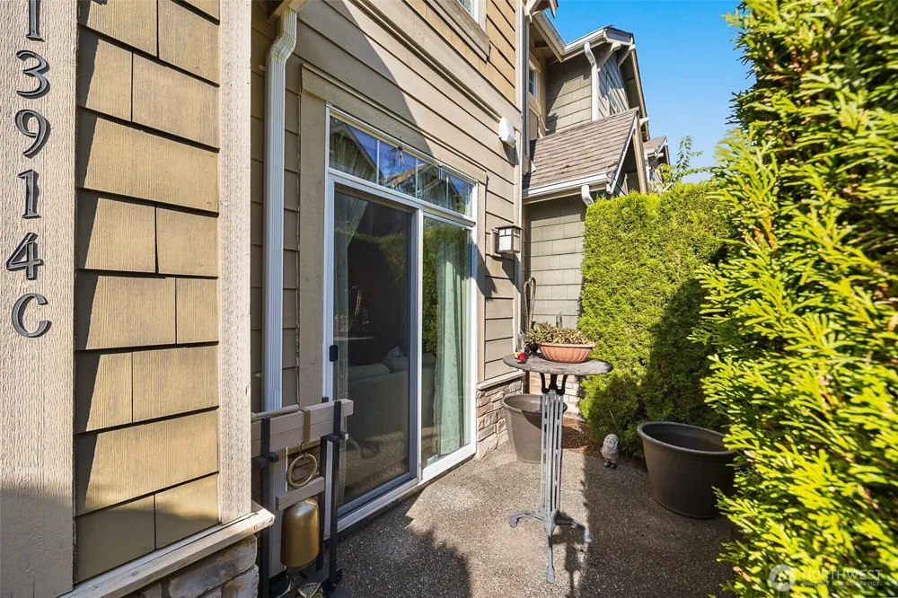 13914 North Pointe Circle #C Mill Creek, WA 98012