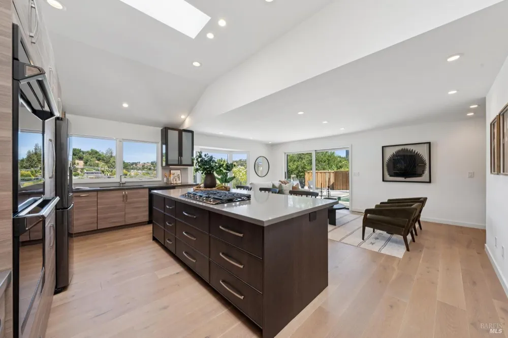 211 Fairway Drive Novato, CA 94949