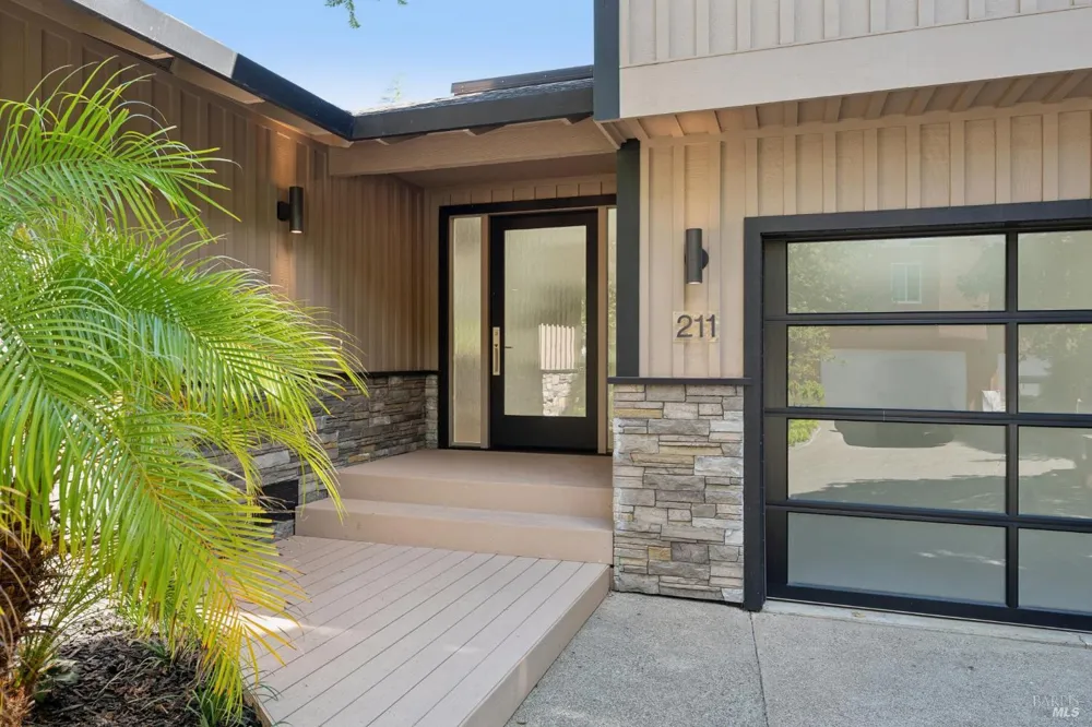 211 Fairway Drive Novato, CA 94949