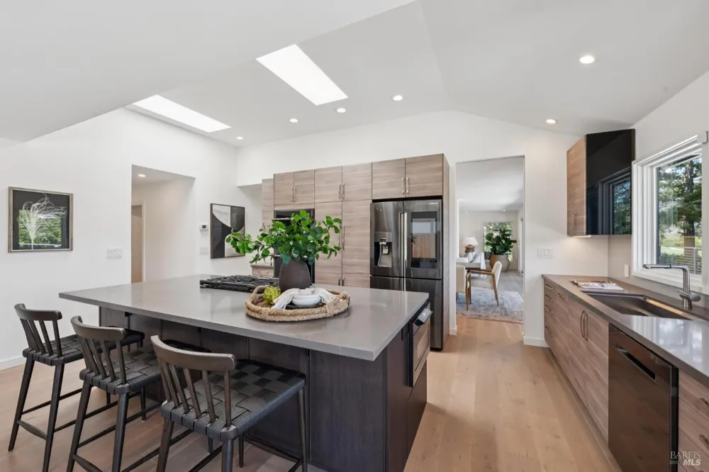 211 Fairway Drive Novato, CA 94949