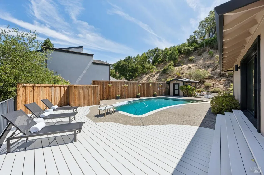 211 Fairway Drive Novato, CA 94949
