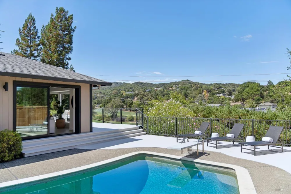 211 Fairway Drive Novato, CA 94949