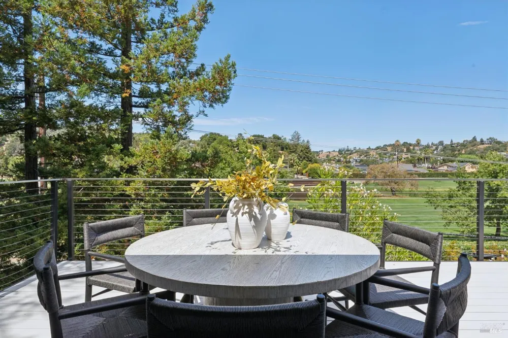 211 Fairway Drive Novato, CA 94949