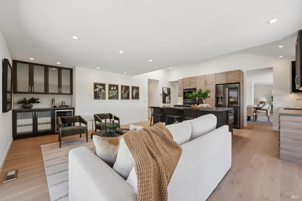 211 Fairway Drive Novato, CA 94949